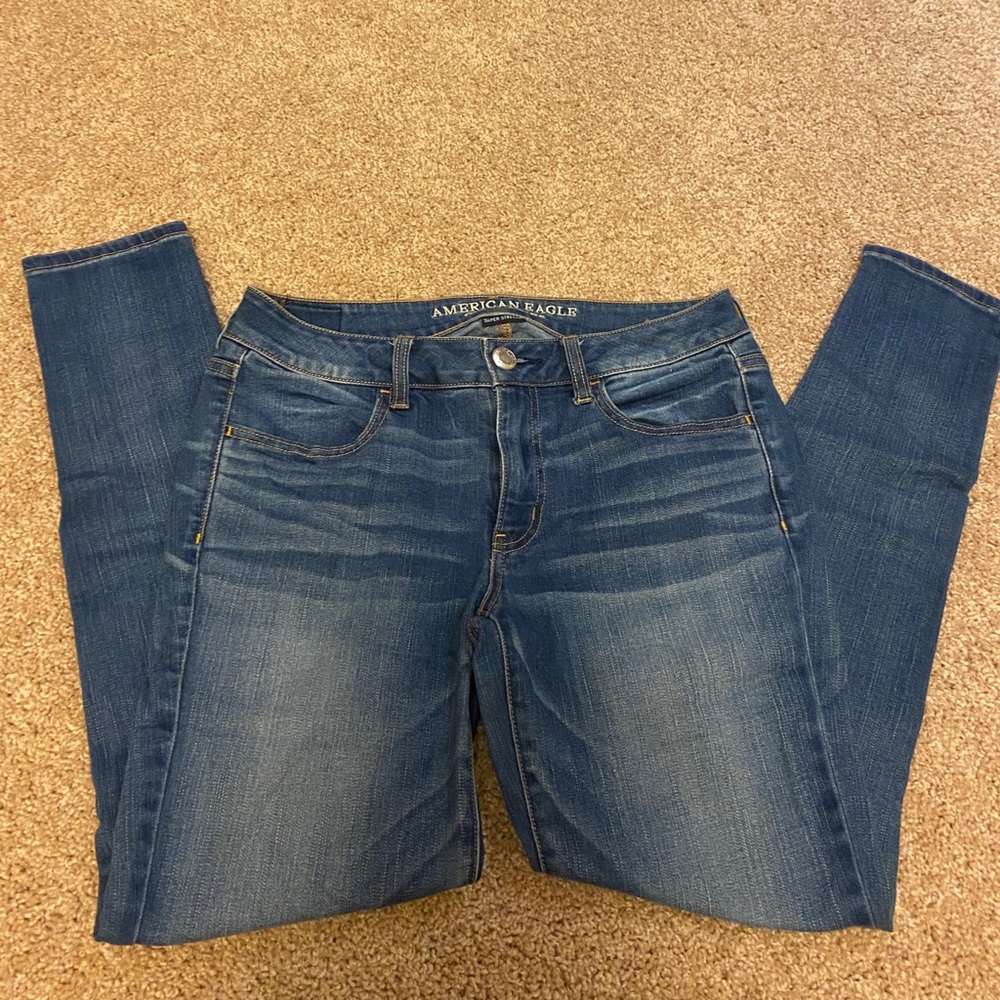 American Eagle blue jeans